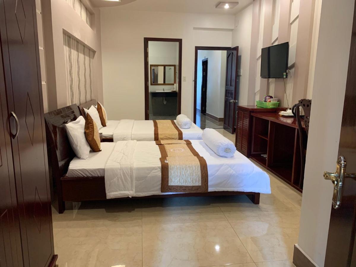 Phuc Hung Hotel Rạch Gia Exteriör bild