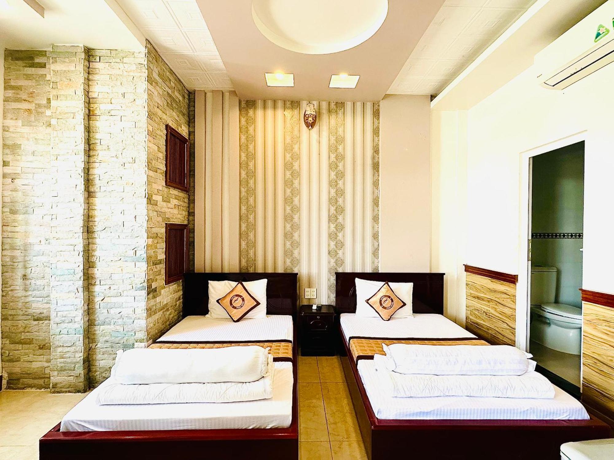 Phuc Hung Hotel Rạch Gia Exteriör bild