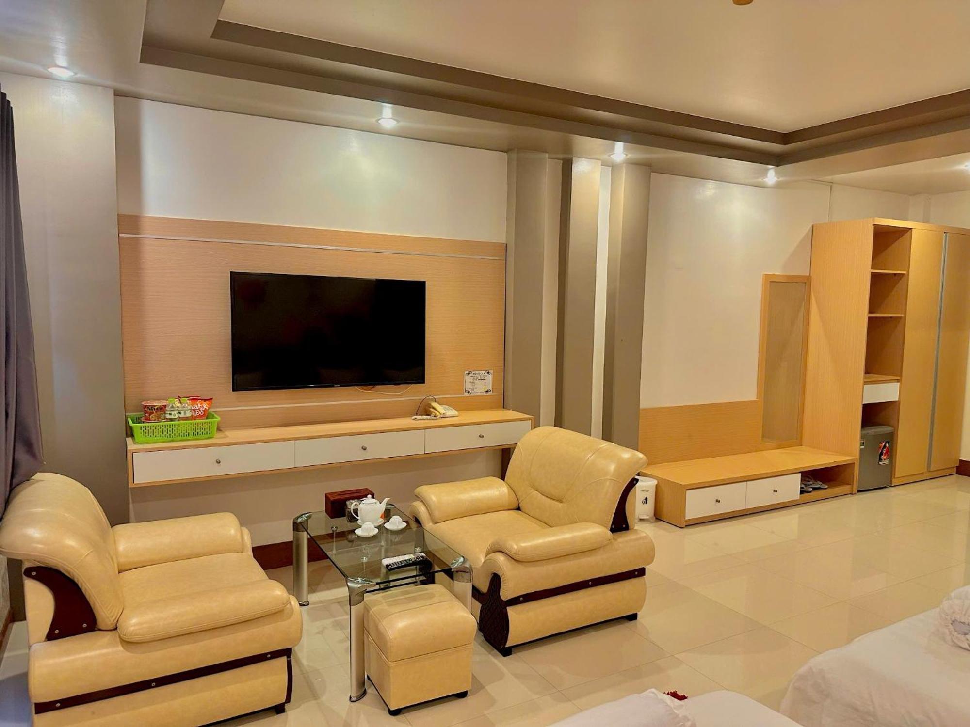 Phuc Hung Hotel Rạch Gia Exteriör bild